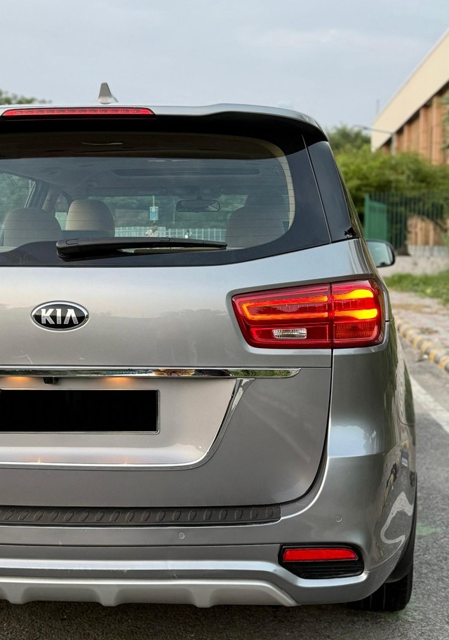 Second-hand 2020 Kia Carnival Prestige 6 STR for sale in New Delhi-2