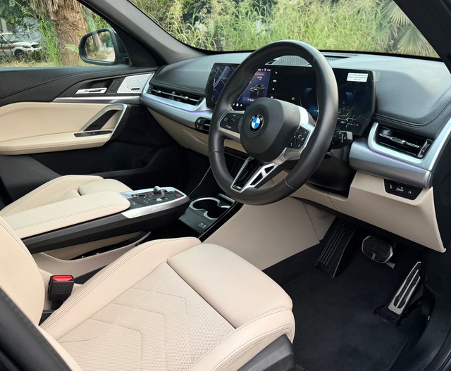 Second-hand 2024 BMW X1 sDrive18i M Sport for sale in New Delhi-17