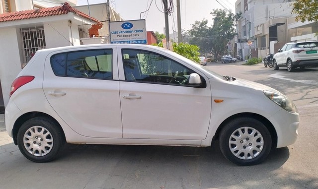 Second-hand 2011 Hyundai i20 1.2 Magna for sale in Coimbatore-9