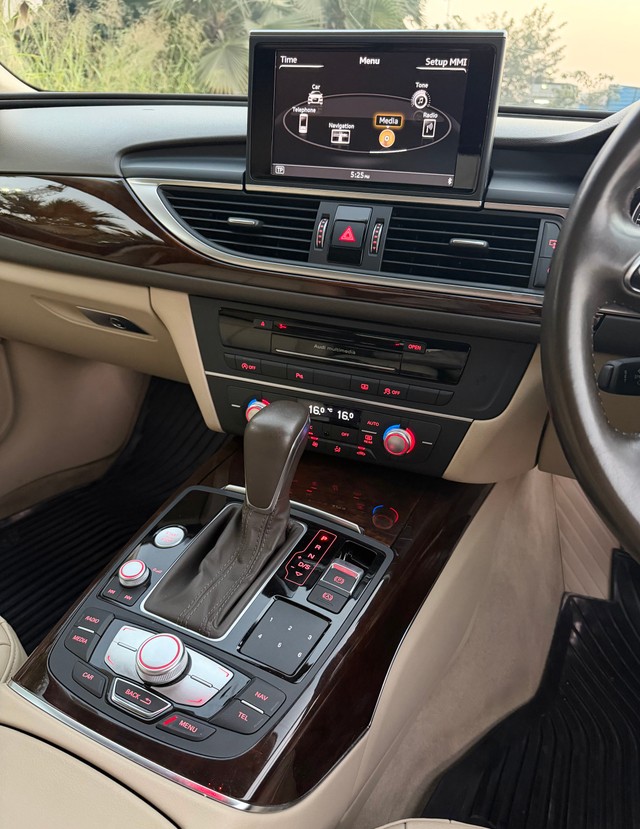 Second-hand 2016 Audi A6 35 TFSI Matrix for sale in New Delhi-12