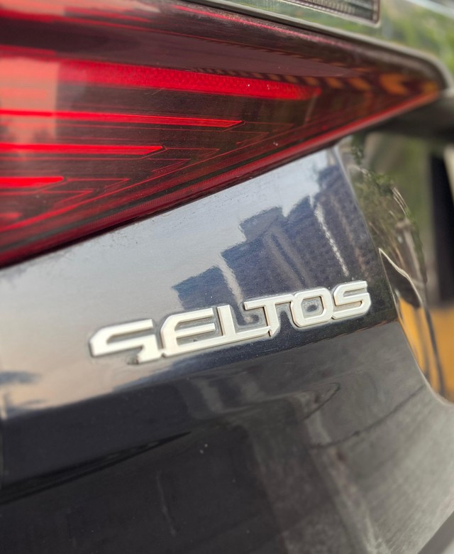 Second-hand 2022 Kia Seltos HTX Diesel AT for sale in Mumbai-14