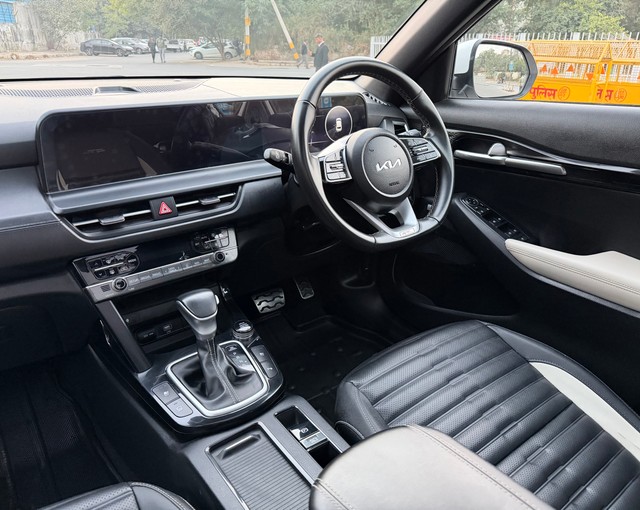 Second-hand 2023 Kia Seltos GTX Plus Turbo DCT for sale in New Delhi-15