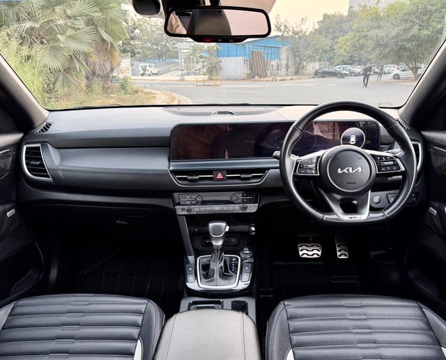 Second-hand 2023 Kia Seltos GTX Plus Turbo DCT for sale in New Delhi-16