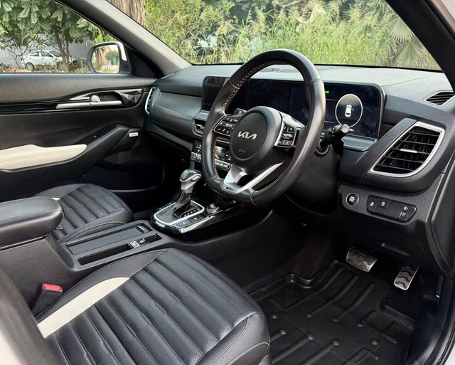 Second-hand 2023 Kia Seltos GTX Plus Turbo DCT for sale in New Delhi-12