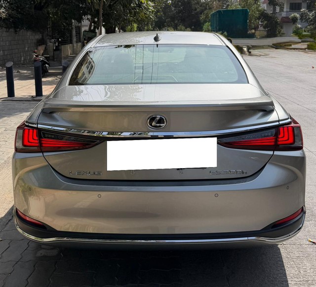 Second-hand 2024 Lexus ES 300h Exquisite for sale in Bangalore-1