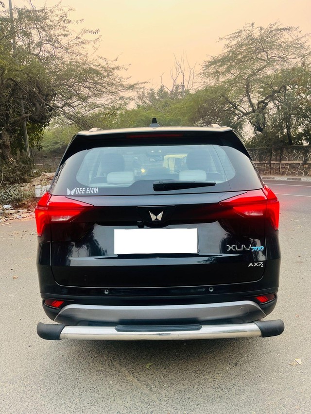 Second-hand 2024 Mahindra XUV700 AX7L 7Str AT for sale in New Delhi-2