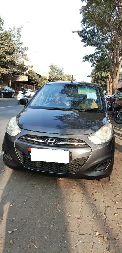 Second-hand 2011 Hyundai i10 Era for sale in Surat