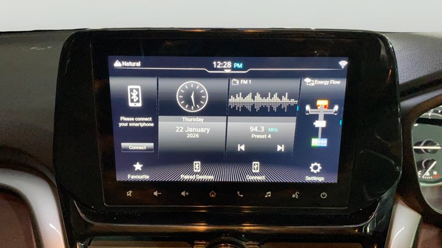 Second-hand 2022 Maruti Suzuki Grand Vitara Alpha AT BSVI for sale in Howrah-22