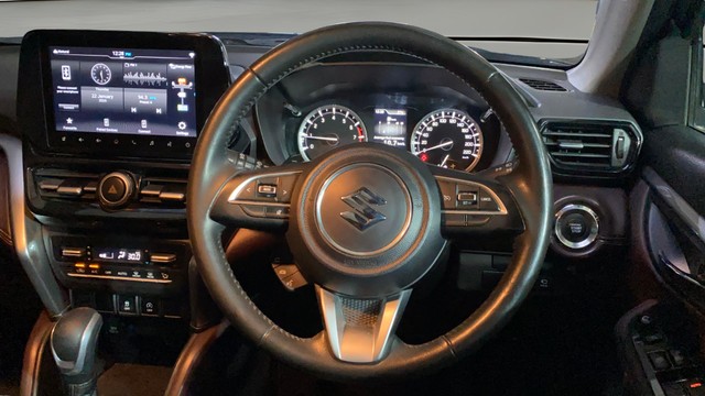 Second-hand 2022 Maruti Suzuki Grand Vitara Alpha AT BSVI for sale in Howrah-12