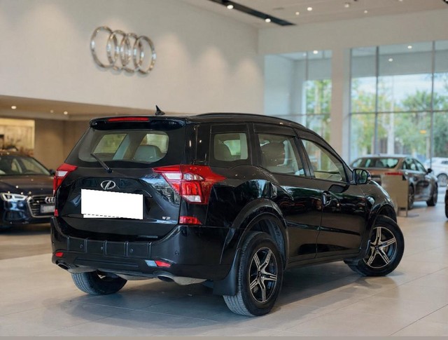 Mahindra XUV500 W7 BSIV Second-hand 2018 Mahindra XUV500 W7 BSIV for sale in New Delhi-6