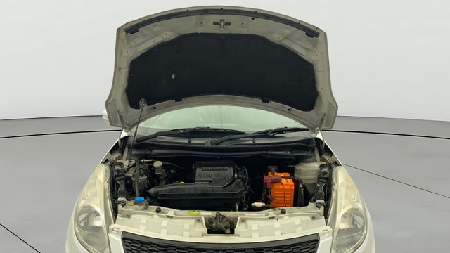 Second-hand 2015 Maruti Swift ZXI for sale in Kochi-9