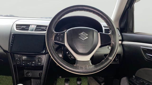 Second-hand 2015 Maruti Swift ZXI for sale in Kochi-12