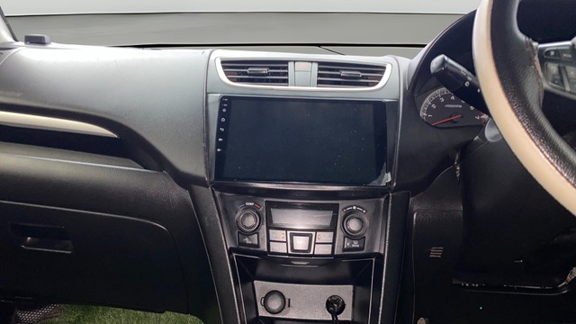 Second-hand 2015 Maruti Swift ZXI for sale in Kochi-22