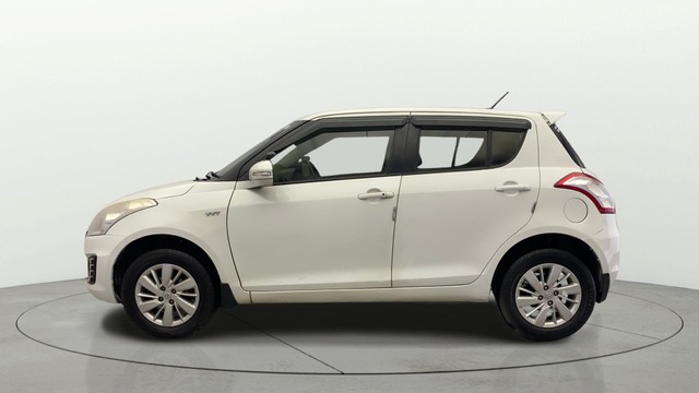 Second-hand 2015 Maruti Swift ZXI for sale in Kochi-5