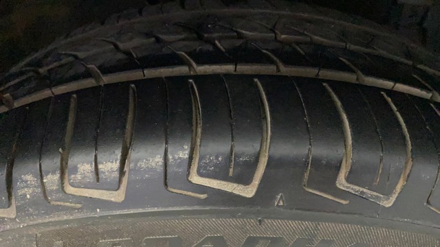 Second-hand 2015 Maruti Swift ZXI for sale in Kochi-29