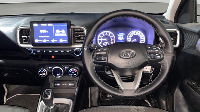 Second-hand 2021 Hyundai Venue SX Turbo for sale in Patna-12