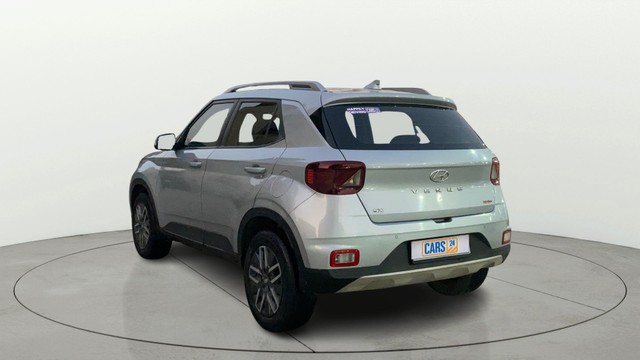 Second-hand 2021 Hyundai Venue SX Turbo for sale in Patna-4