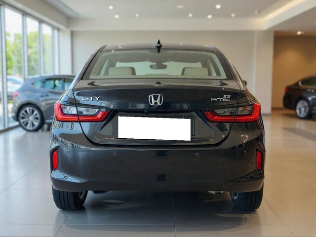 Second-hand 2020 Honda City V MT for sale in New Delhi-1