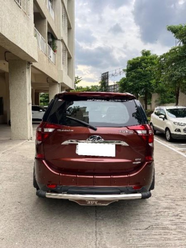Second-hand 2018 Mahindra XUV500 AT W10 FWD for sale in Allahabad-2