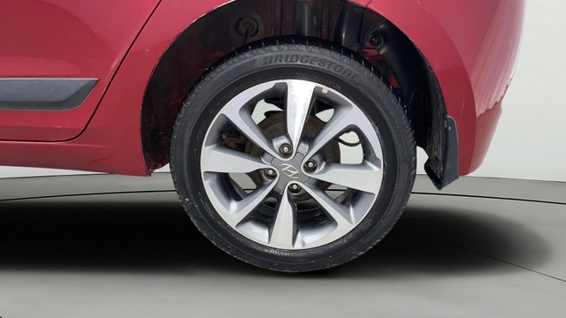 Second-hand 2015 Hyundai i20 Asta Option 1.4 CRDi for sale in Kochi-27