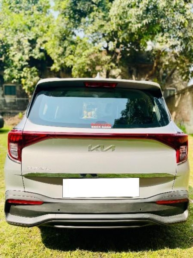 Second-hand 2025 Kia Carens Premium Opt for sale in North 24 Parganas-6