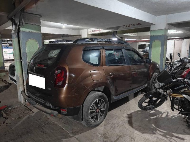 Second-hand 2016 Renault Duster RXZ AWD for sale in Danapur-1