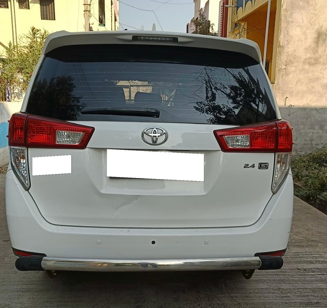 Toyota Innova Crysta 2.4 GX MT 8S BSIV Second-hand 2017 Toyota Innova Crysta 2.4 GX MT 8S BSIV for sale in Beed-1