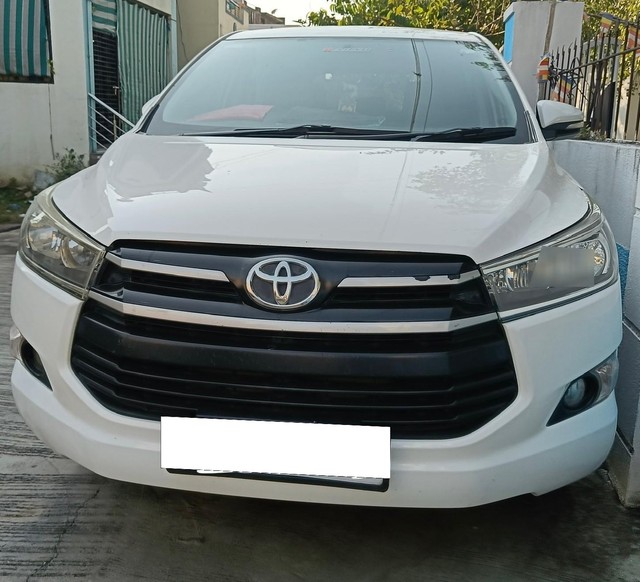 Toyota Innova Crysta 2.4 GX MT 8S BSIV Second-hand 2017 Toyota Innova Crysta 2.4 GX MT 8S BSIV for sale in Beed-0