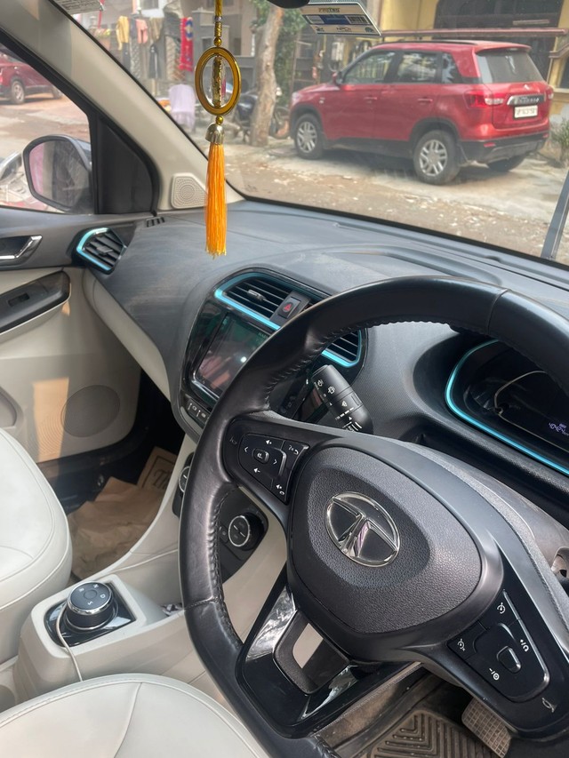 Second-hand 2024 Tata Tiago EV XE MR for sale in Greater Noida-6