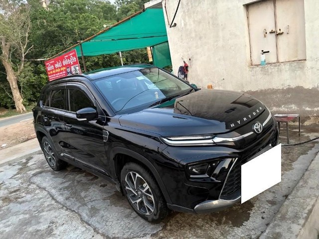 Second-hand 2024 Toyota Hyryder V for sale in Gandhinagar-2