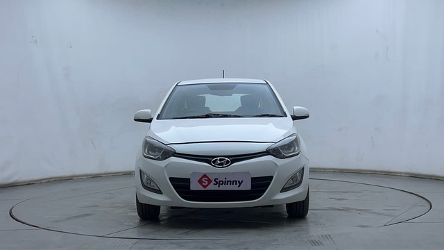 Second-hand 2012 Hyundai i20 Sportz 1.4 CRDi for sale in Hyderabad-7