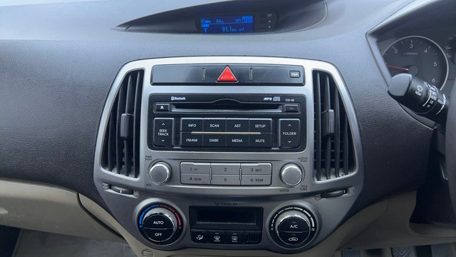 Second-hand 2012 Hyundai i20 Sportz 1.4 CRDi for sale in Hyderabad-39