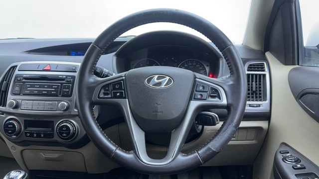 Second-hand 2012 Hyundai i20 Sportz 1.4 CRDi for sale in Hyderabad-29