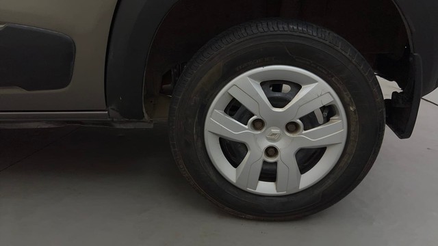 Second-hand 2016 Renault KWID RXT for sale in Mysore-19