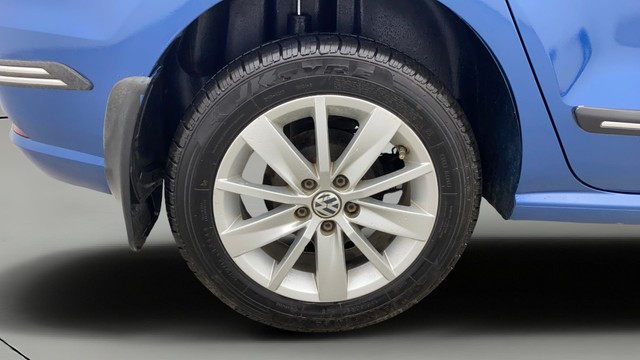 Second-hand 2016 Volkswagen Ameo 1.2 MPI Highline for sale in Chennai-24