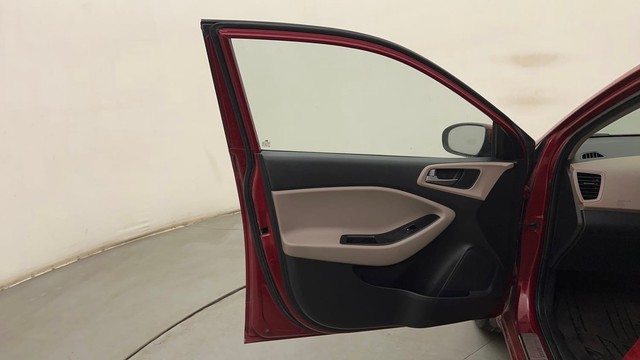 Second-hand 2018 Hyundai i20 1.2 Asta Option for sale in Mumbai-35