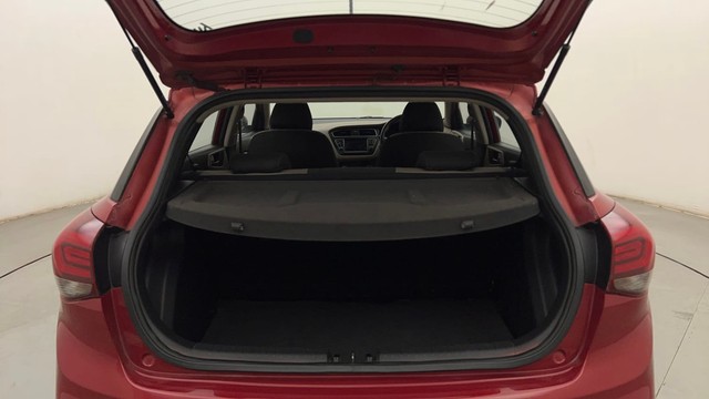 Second-hand 2018 Hyundai i20 1.2 Asta Option for sale in Mumbai-9