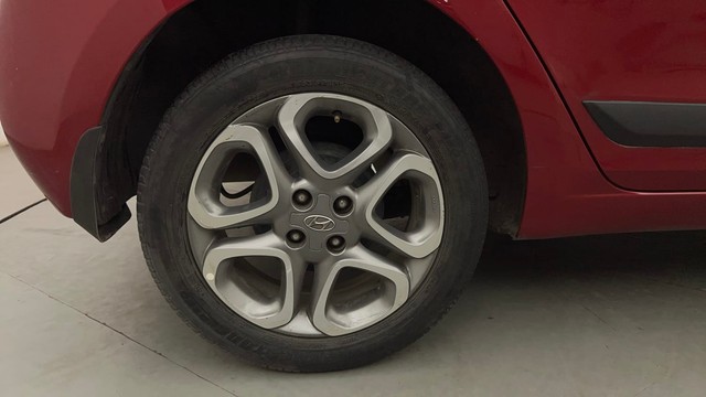 Second-hand 2018 Hyundai i20 1.2 Asta Option for sale in Mumbai-18