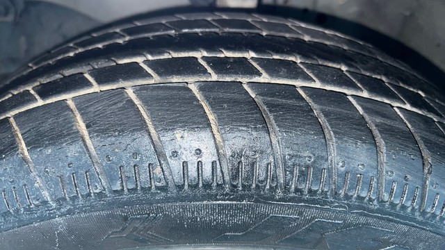 Second-hand 2017 Honda Amaze 2nd Gen S for sale in Chennai-36