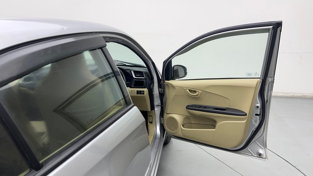 Second-hand 2017 Honda Amaze 2nd Gen S for sale in Chennai-16