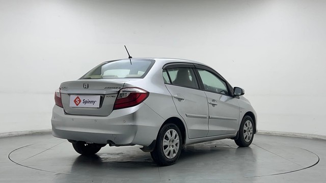 Second-hand 2017 Honda Amaze 2nd Gen S for sale in Chennai-3