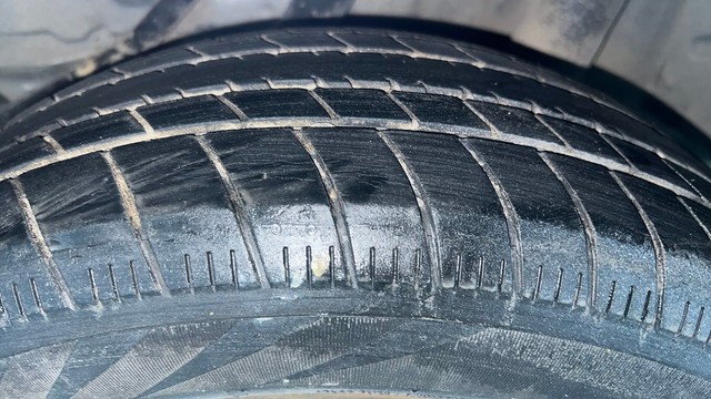 Second-hand 2017 Honda Amaze 2nd Gen S for sale in Chennai-38