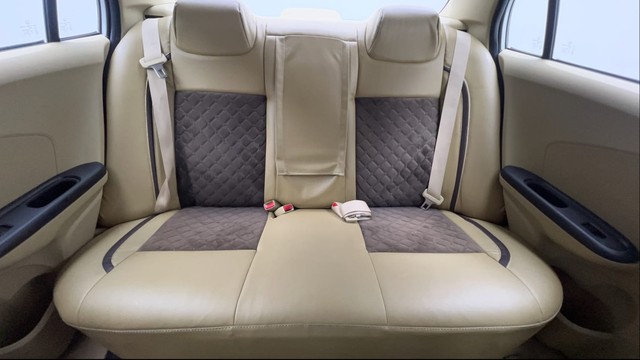 Second-hand 2017 Honda Amaze 2nd Gen S for sale in Chennai-32