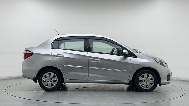 Second-hand 2017 Honda Amaze 2nd Gen S for sale in Chennai-2