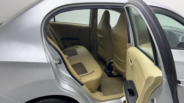 Second-hand 2017 Honda Amaze 2nd Gen S for sale in Chennai-37