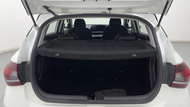 Second-hand 2023 Hyundai i20 Asta 1.2 for sale in New Delhi-9