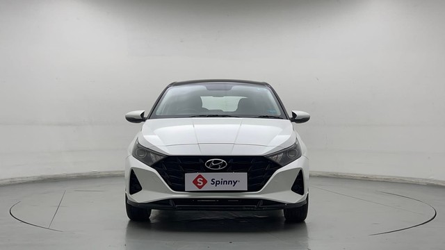 Second-hand 2023 Hyundai i20 Asta 1.2 for sale in New Delhi-7
