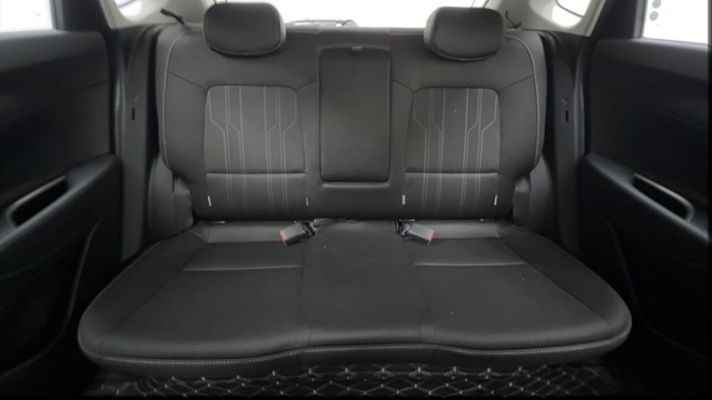 Second-hand 2023 Hyundai i20 Asta 1.2 for sale in New Delhi-24