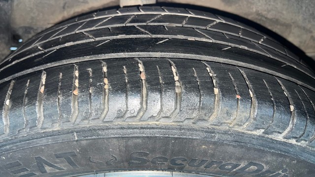 Second-hand 2023 Hyundai i20 Asta 1.2 for sale in New Delhi-28