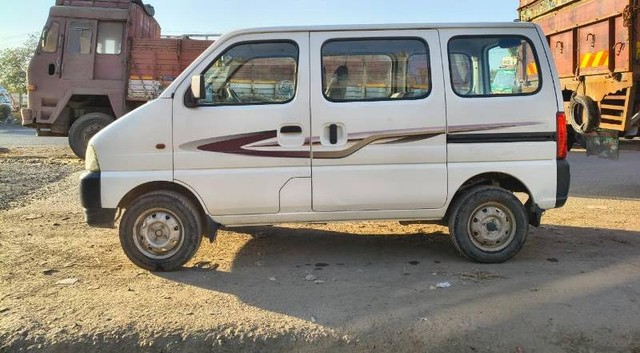 Second-hand 2011 Maruti Suzuki Eeco 5 Seater AC BSIV for sale in Rajkot-3